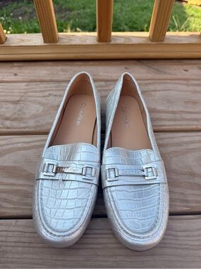 Calvin Klein Metallic Silver Croc-Embossed Moccasins NWOT